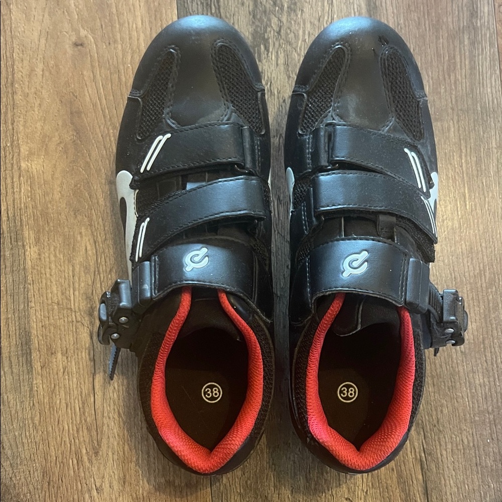 Peloton bike shoes
